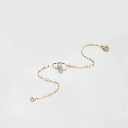 Minimal Pearl Bracelet