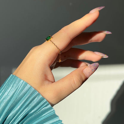 ROYAL RADIANCE EMERALD GREEN RING