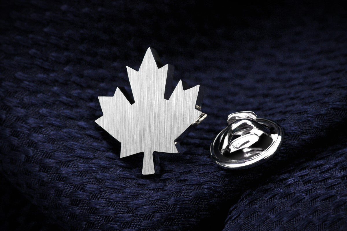 MAPEL LEAF LAPEL PIN