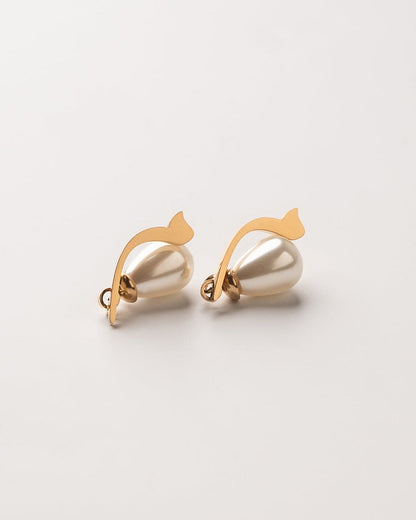 Calligraphed Letter Earrings ق